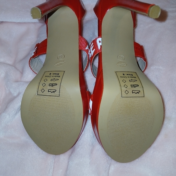 Red Amore Heels - Picture 8 of 9